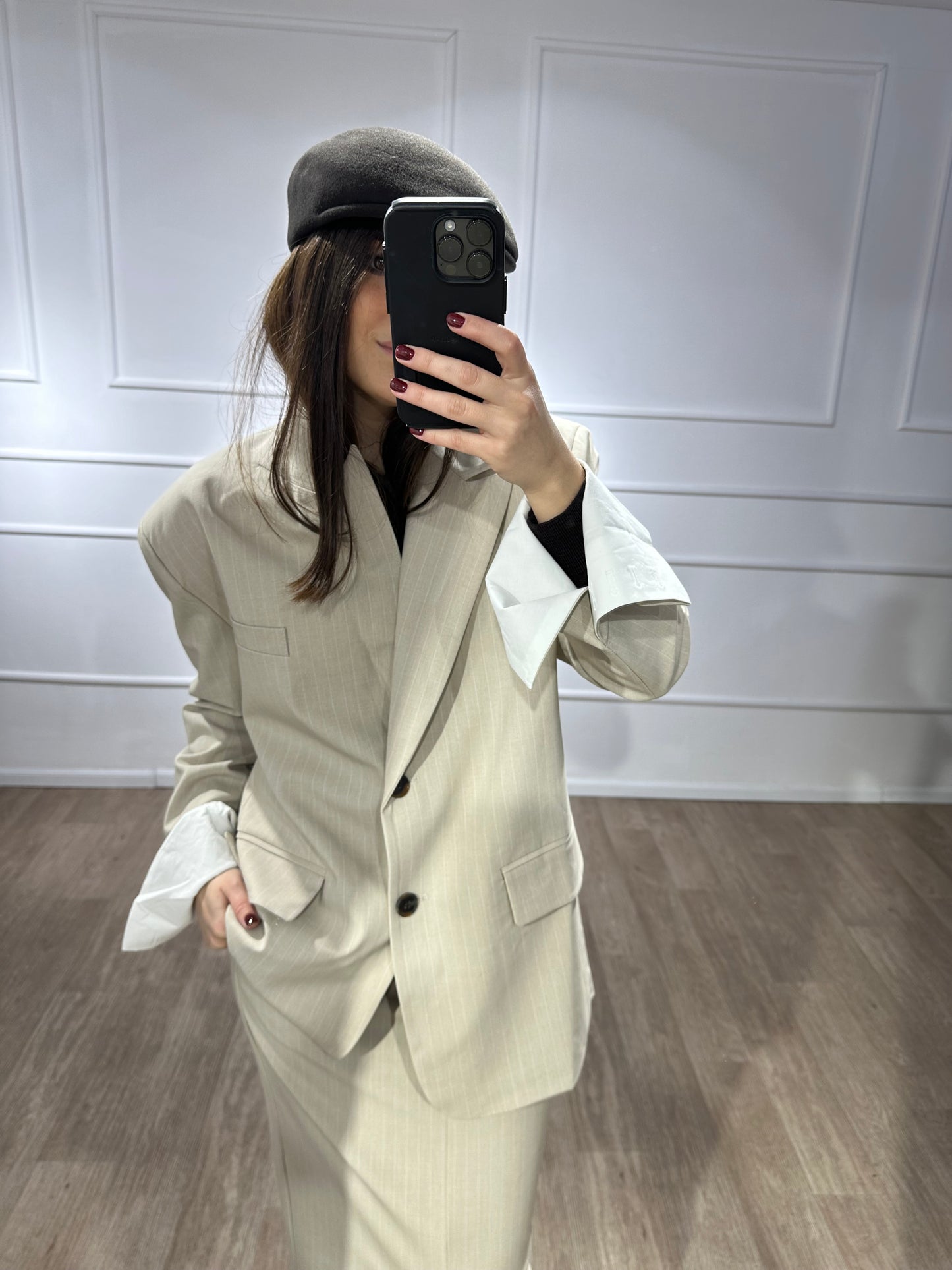 Tailleurs à rayures beige
