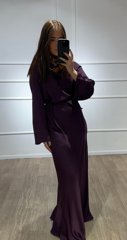 ROBE SATINÉ LONGUE VIOLETTE