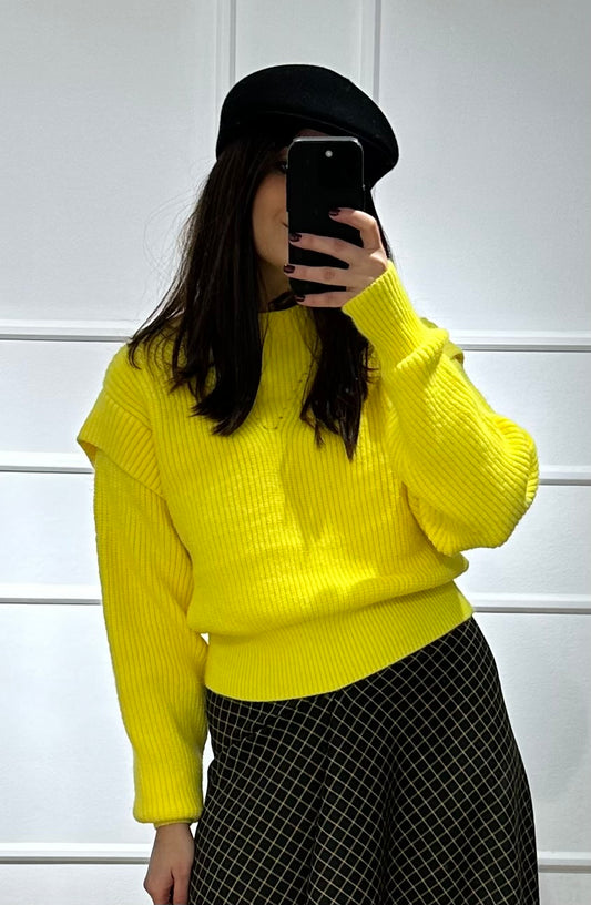 PULL EN MAILLE JAUNE