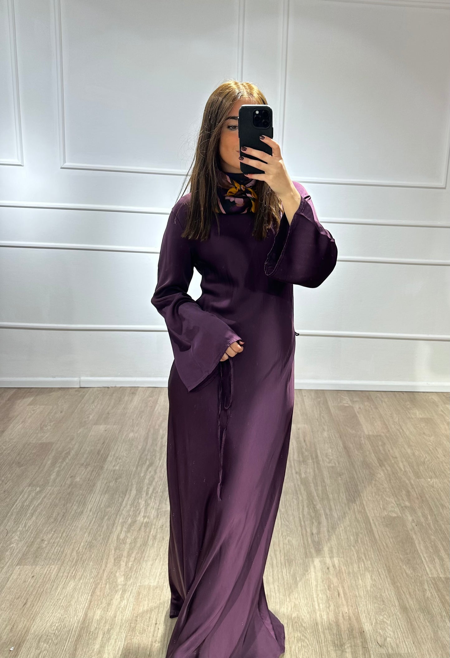 ROBE SATINÉ LONGUE VIOLETTE