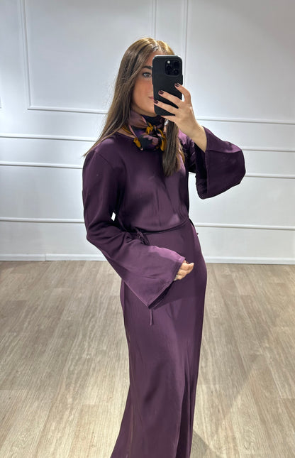 ROBE SATINÉ LONGUE VIOLETTE