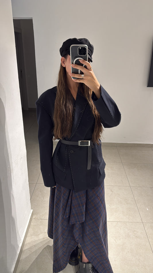 חצאית אי סימטרית משובצת כחולה