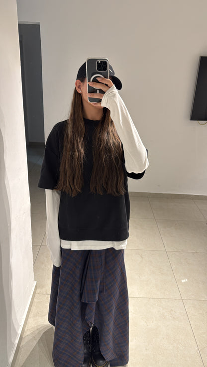 חצאית אי סימטרית משובצת כחולה