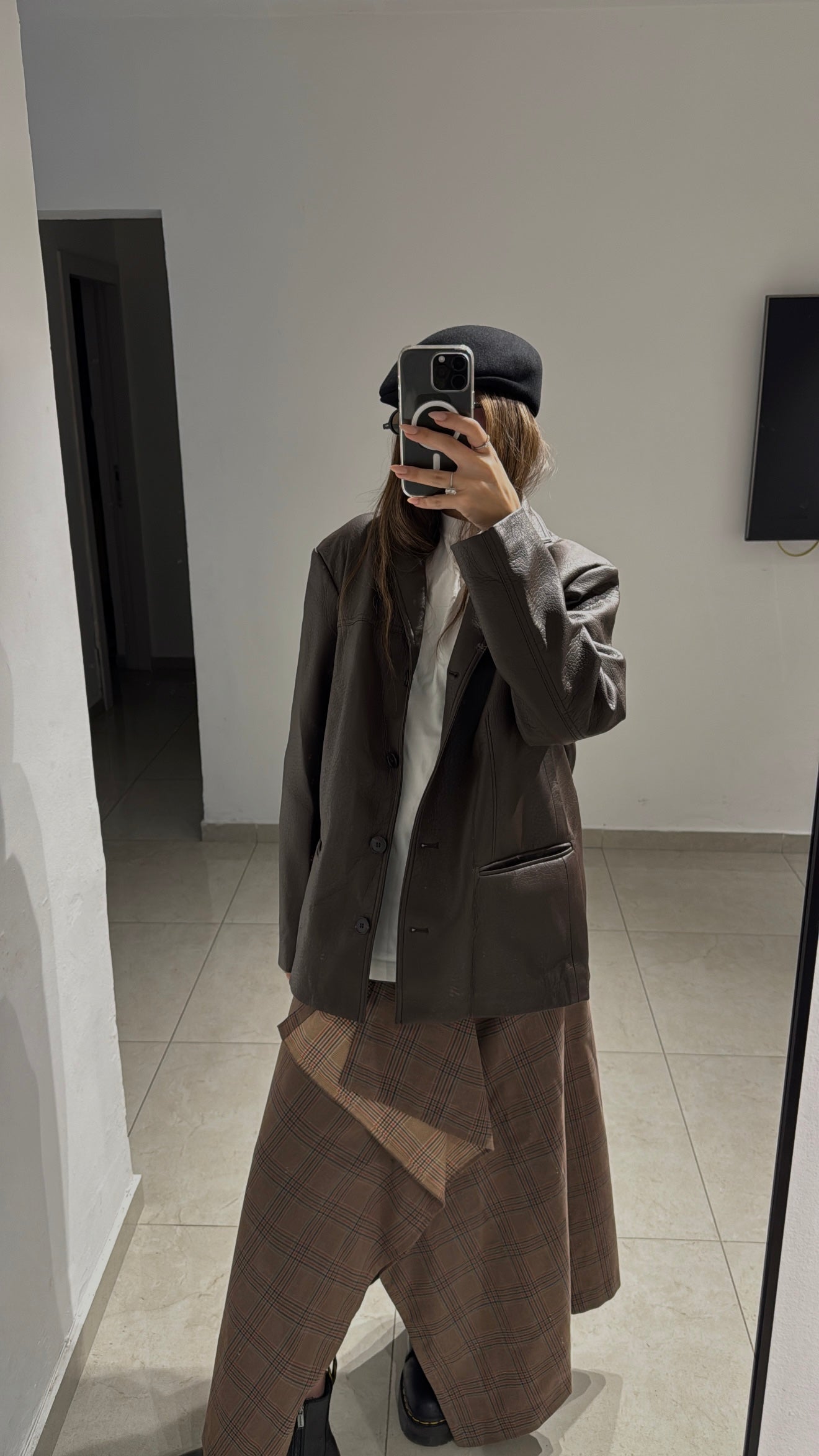 חצאית אי סימטרית משובצת חומה