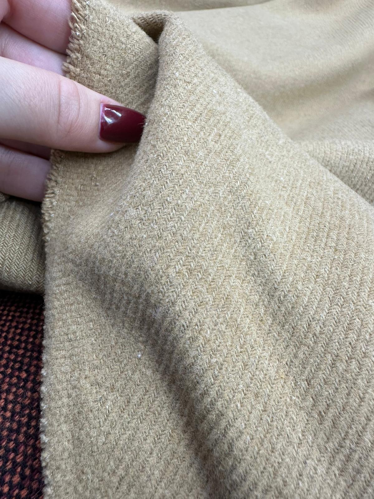 חצאית אי סימטרית קאמל 100% צמר