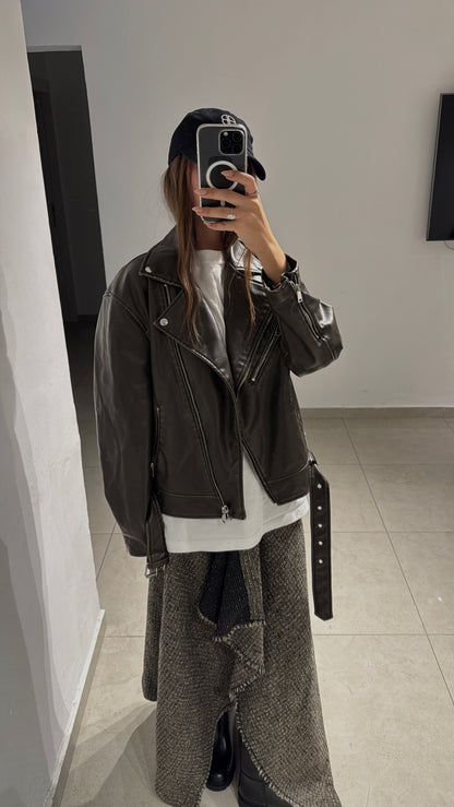 חצאית אי סימטרית   Tweed black