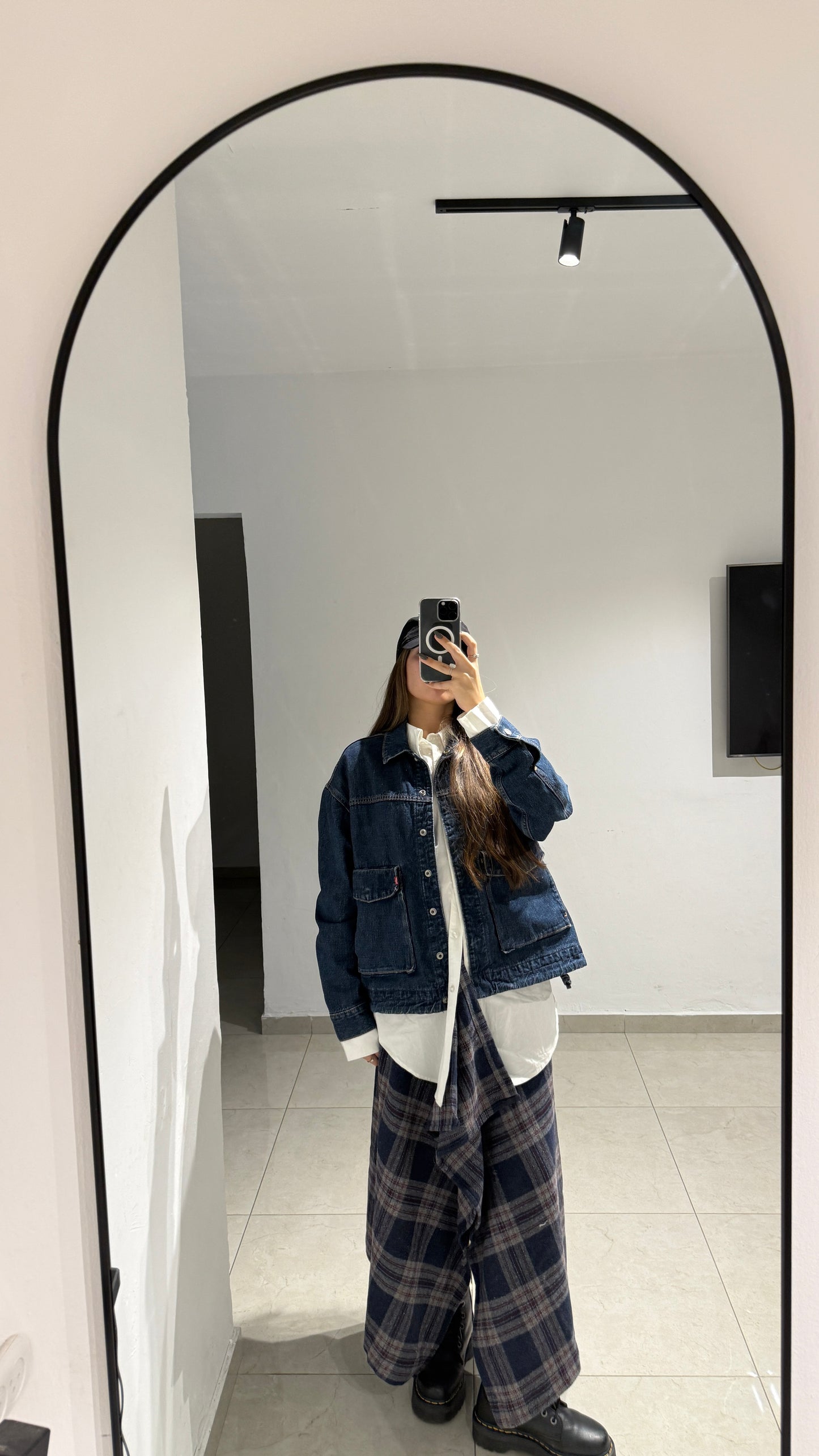 חצאית אי סימטרית משובצת כחולה 100% צמר